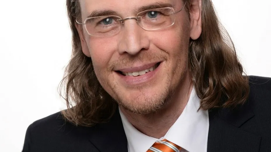 Porträtfoto von Armin Schiehser.